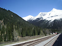Tracks through the mountains