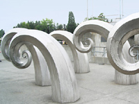 Metal curly sculptures